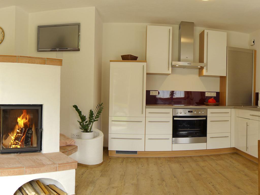 Ferienwohnung Bergblick Filzmoos Pokoj fotografie